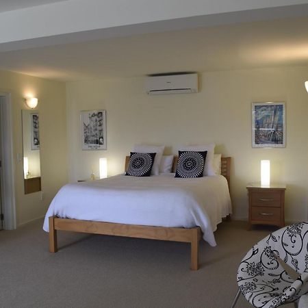 The Sails Apartment Ръсел Екстериор снимка